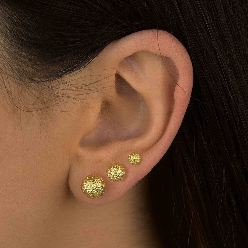 Brinco Bolinha Texturizada - Banhado a Ouro 18k