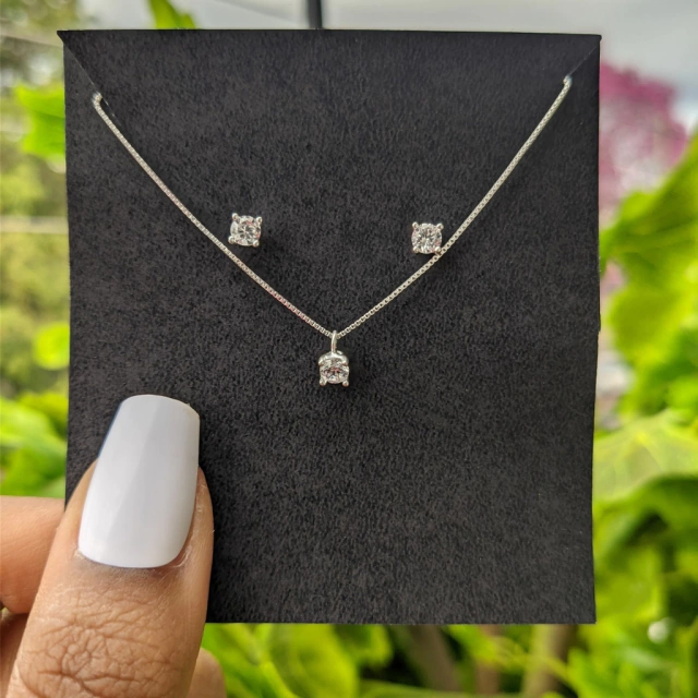 Conjunto Gargantilha e Brinco Ponto Luz Cristal